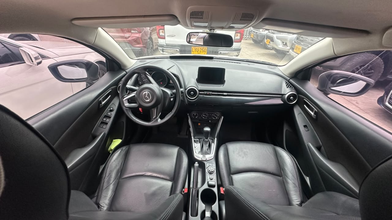 Mazda 2 2023: foto 9