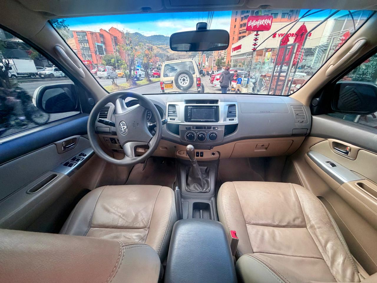 Toyota Fortuner 2014: foto 8