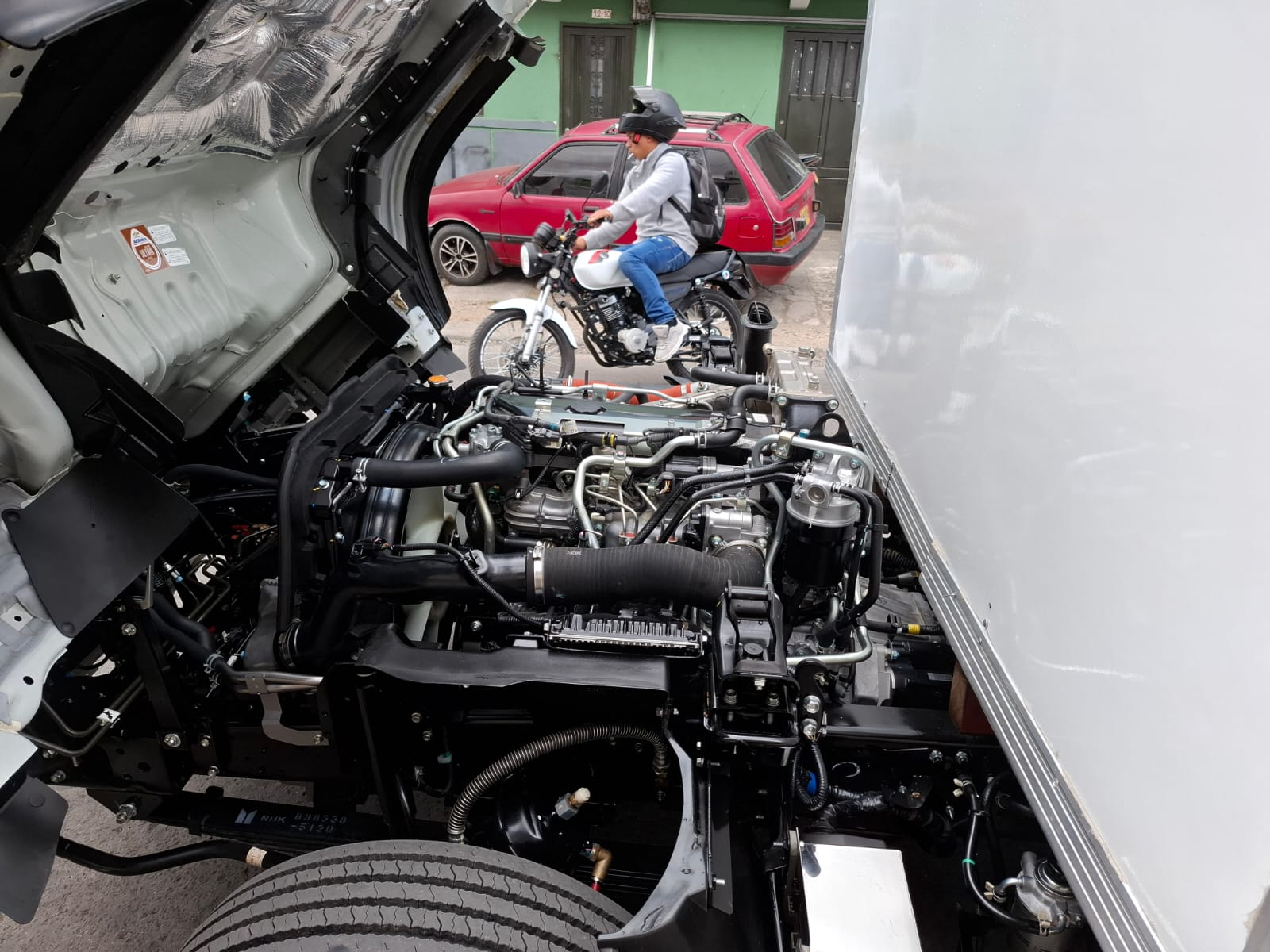 Chevrolet NRR 2026: foto 10