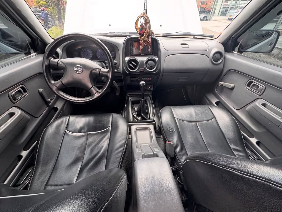 Nissan NP300 Frontier 2015: foto 10