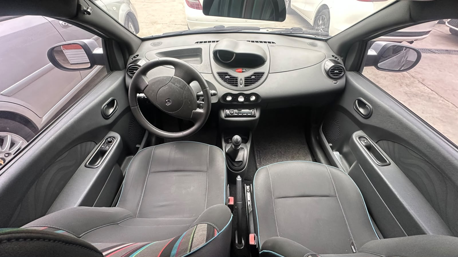 Renault Twingo II 2014: foto 10