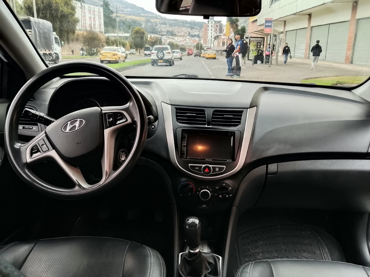Hyundai accent i25 2015: foto 10